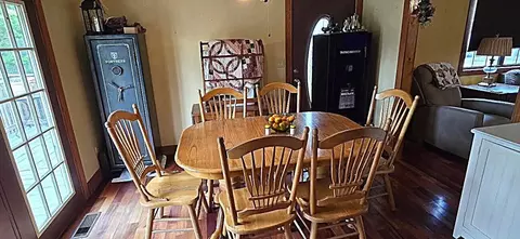 Dining - 576 Laxton Rd, Strunk, KY 42649 photo 2 of 2