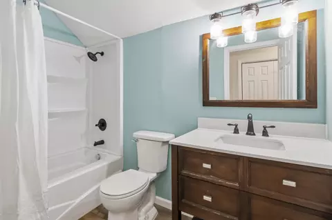 Bath - 103 Longview Ct, Lancaster, KY 40444 photo 3 of 3