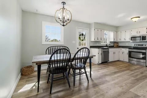Dining - 103 Longview Ct, Lancaster, KY 40444 photo 3 of 3