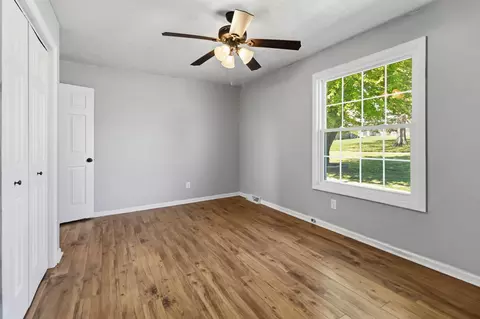 Bedroom - 103 Longview Ct, Lancaster, KY 40444 photo 5 of 11