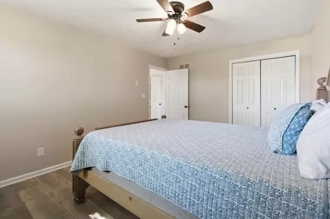 Bedroom - 103 Longview Ct, Lancaster, KY 40444 photo 3 of 11