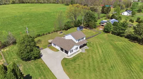 View/Area - 352 Springhurst Dr, Berea, KY 40403 photo 7 of 12