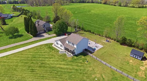 View/Area - 352 Springhurst Dr, Berea, KY 40403 photo 9 of 12
