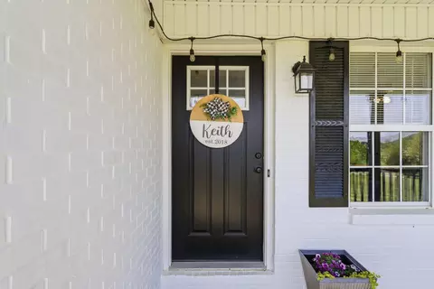 Entry Way - 352 Springhurst Dr, Berea, KY 40403 photo 1 of 2