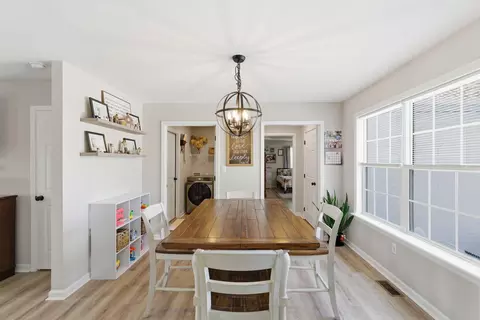 Dining - 352 Springhurst Dr, Berea, KY 40403 photo 1 of 1