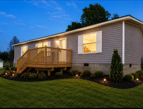 101 Welborn Adams Rd, Berry, KY 41003