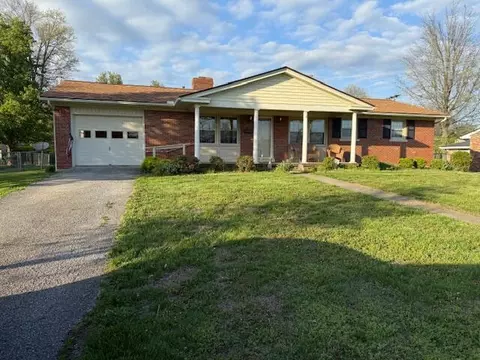 112 Charlotte Dr, Cynthiana, KY 41031