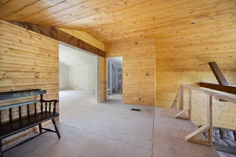 Entry Way - 973 Stonegate Dr, Burnside, KY 42519 photo 4 of 7