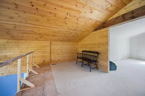 Entry Way - 973 Stonegate Dr, Burnside, KY 42519 photo 3 of 7