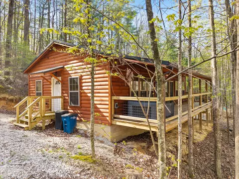 Exterior - 1134 Cliffview Rd, Campton, KY 41301 photo 4 of 13