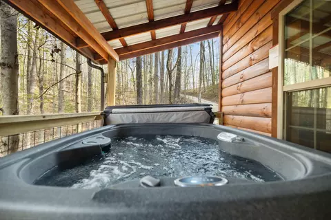 Exterior - 1134 Cliffview Rd, Campton, KY 41301 photo 10 of 13