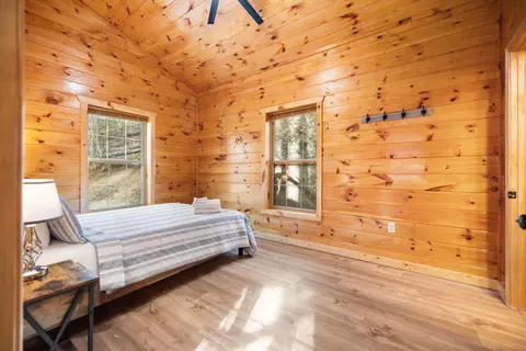 Bedroom - 1134 Cliffview Rd, Campton, KY 41301 photo 1 of 6