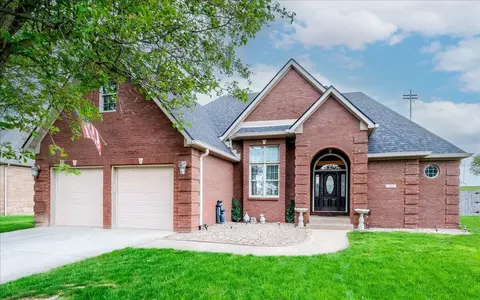 306 Savanna Dr, Richmond, KY 40475