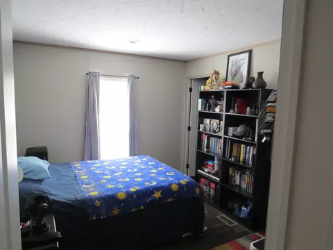 Bedroom - 3590 Ky 233, Gray, KY 40734 photo 2 of 3