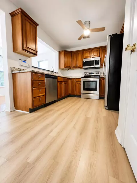 Kitchen - 137 The Masters, Georgetown, KY 40324 photo 1 of 3