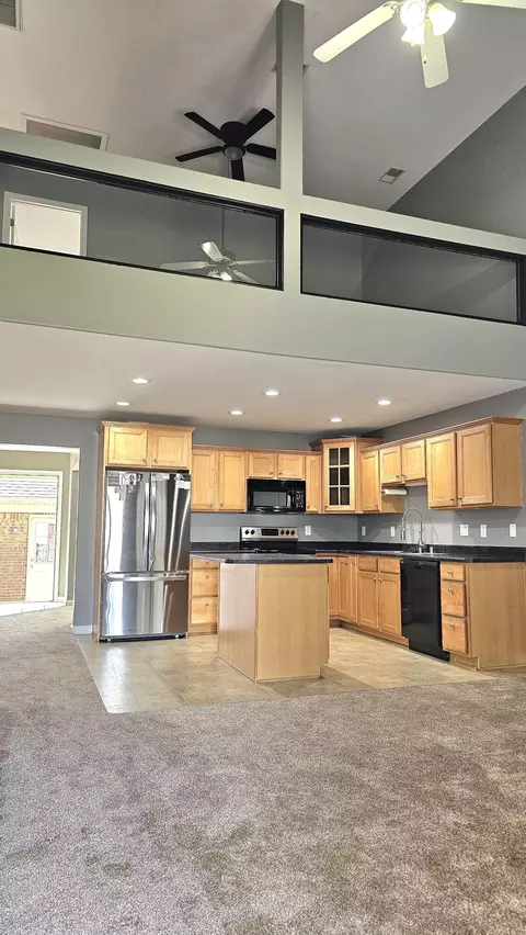 Kitchen - 148 Mission Path, Georgetown, KY 40324 photo 3 of 3