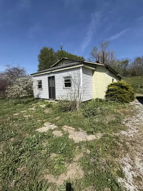 2065 Cartersville Rd, Paint Lick, KY 40461