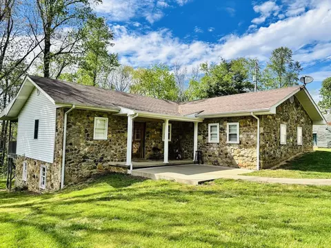 1265 Thornton Rd, Russell Springs, KY 42642