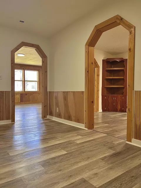Entry Way - 105 Old Us Hwy 60, Morehead, KY 40351 photo 2 of 2