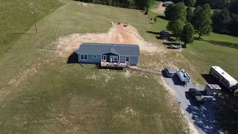 41 Bluebird Ln, Kings Mountain, KY 40442