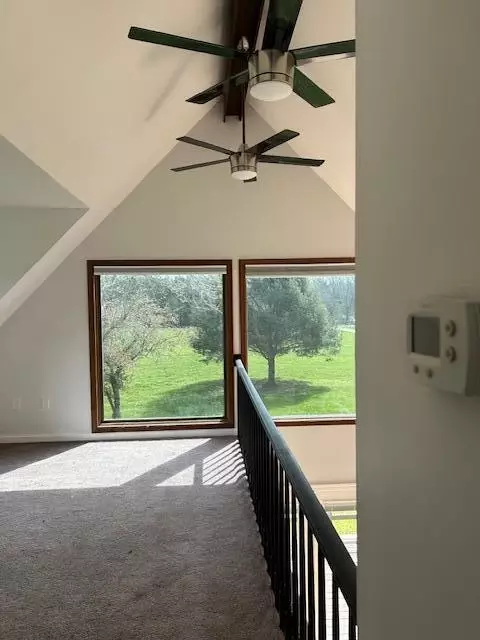 Entry Way - 815 Moberly Bend Rd, Corbin, KY 40701 photo 6 of 7