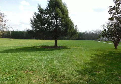 Exterior - 815 Moberly Bend Rd, Corbin, KY 40701 photo 2 of 2