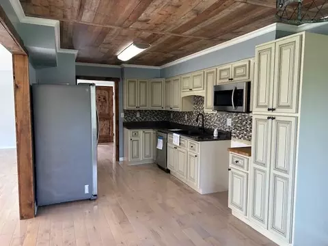 Kitchen - 815 Moberly Bend Rd, Corbin, KY 40701 photo 1 of 1