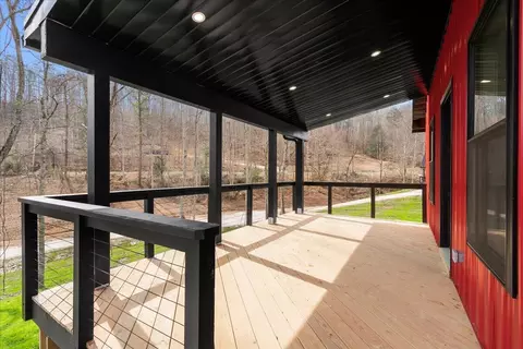 Exterior - 87 Storm Rd, Stanton, KY 40380 photo 2 of 8