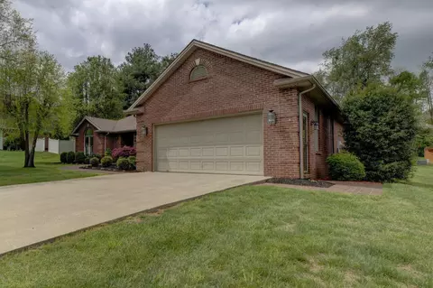 114 Holly Hills Dr, Mount Sterling, KY 40353