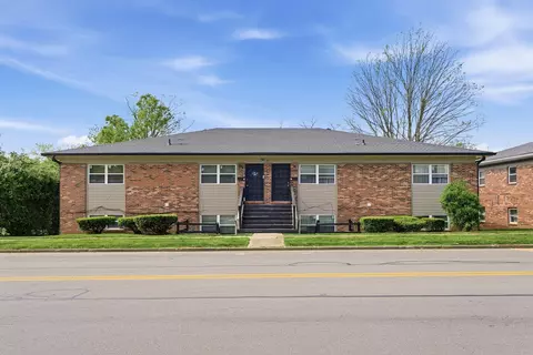 388 Redding Rd, Lexington, KY 40517