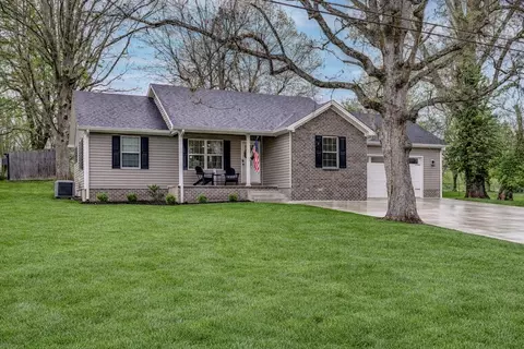 525 S Lucas St, Junction City, KY 40440