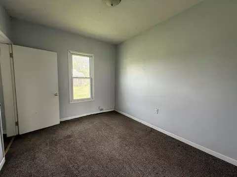 Bedroom - 222 Hamlin Ave, Corbin, KY 40701 photo 3 of 4