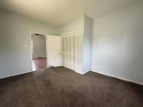 Bedroom - 222 Hamlin Ave, Corbin, KY 40701 photo 2 of 4