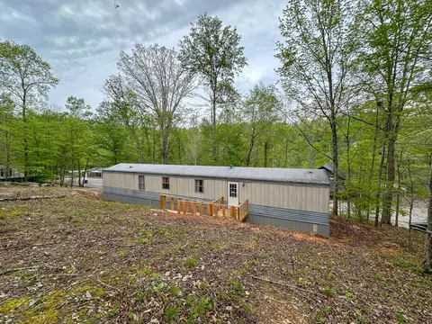 460 N Lake Dr, Burnside, KY 42519