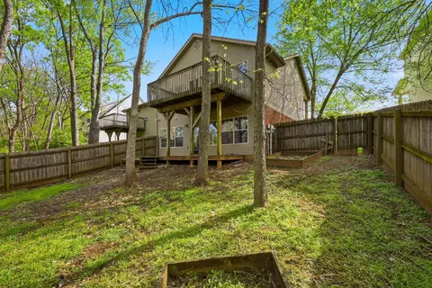 Exterior - 330 Williamsburg Ln, Georgetown, KY 40324 photo 9 of 10
