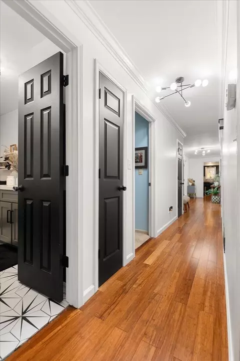 Entry Way - 1211 Forest Cir Dr, Corbin, KY 40701 photo 6 of 6