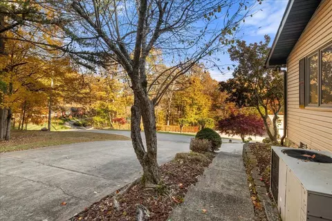 Exterior - 1211 Forest Cir Dr, Corbin, KY 40701 photo 7 of 18