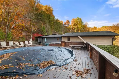 Exterior - 1211 Forest Cir Dr, Corbin, KY 40701 photo 10 of 18