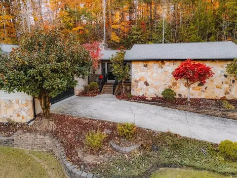 Exterior - 1211 Forest Cir Dr, Corbin, KY 40701 photo 15 of 18