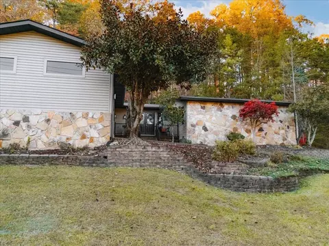 Exterior - 1211 Forest Cir Dr, Corbin, KY 40701 photo 14 of 18