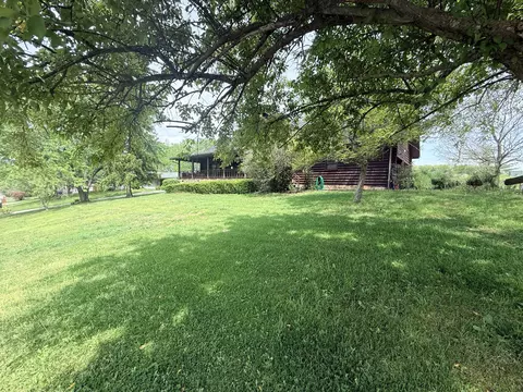 Exterior - 2006 Longview Dr, Georgetown, KY 40324 photo 2 of 7