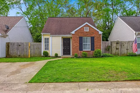 1006 Parkside Dr, Georgetown, KY 40324