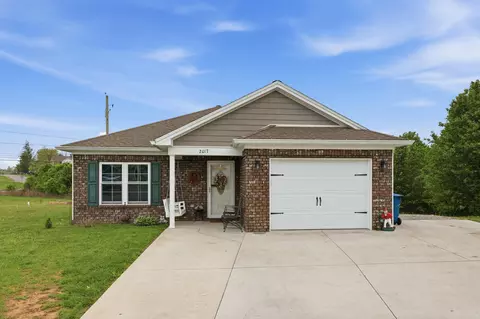 2017 Lucille Rt Ct, Lawrenceburg, KY 40342