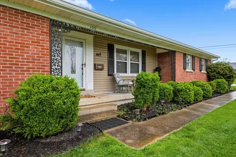 100 Evergreen Dr, Lawrenceburg, KY 40342