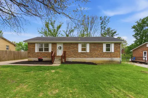 113 Dove Dr, Lawrenceburg, KY 40342