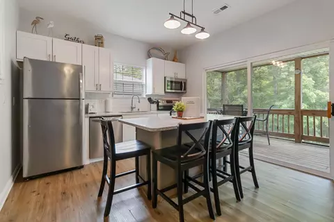 Kitchen - 2394 Roberts Bend Rd, Burnside, KY 42519 photo 4 of 13