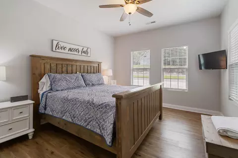Bedroom - 2394 Roberts Bend Rd, Burnside, KY 42519 photo 1 of 9