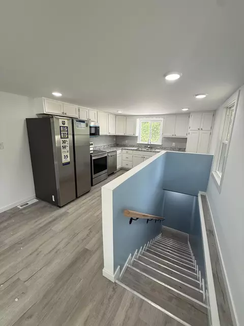 Kitchen - 42 Moore Hill Ave, Corbin, KY 40701 photo 2 of 2