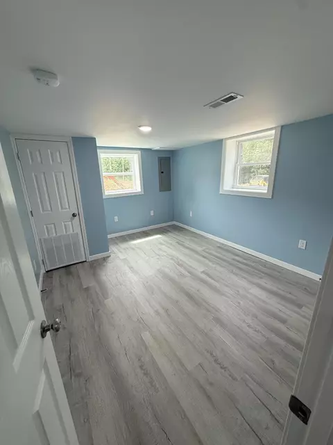 Bedroom - 42 Moore Hill Ave, Corbin, KY 40701 photo 2 of 3