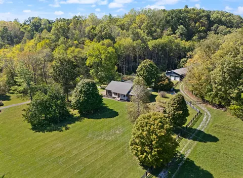 3515 Mitchellsburg Knob Rd, Parksville, KY 40464